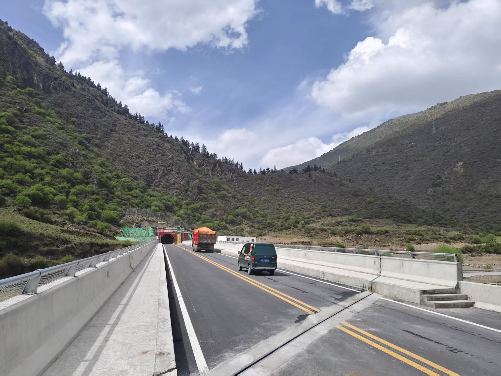 國(guó)道227項(xiàng)目正式通車，開啟壤塘交通新格局